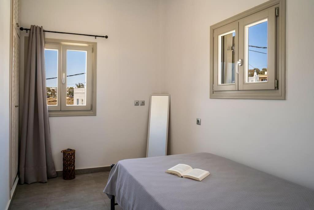 In The Heart Of Fira & Free Pool - Nychteri Suite Exteriör bild
